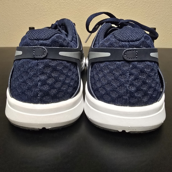 Nike Train *10.5* - Picture 5 of 9